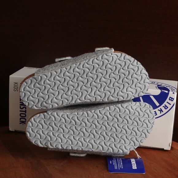 Birkenstock Sandals Youth SZ US 2 Gray Arizona Happy Lamb Wool Slip On Shoes NIB - Picture 10 of 15